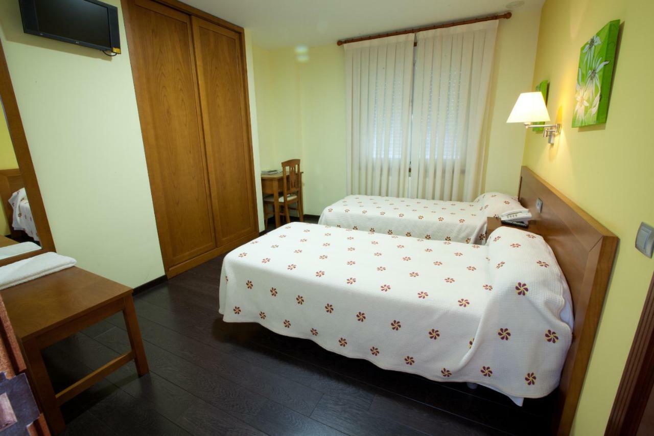 Hotel Terranova Oza de los Ríos 外观 照片