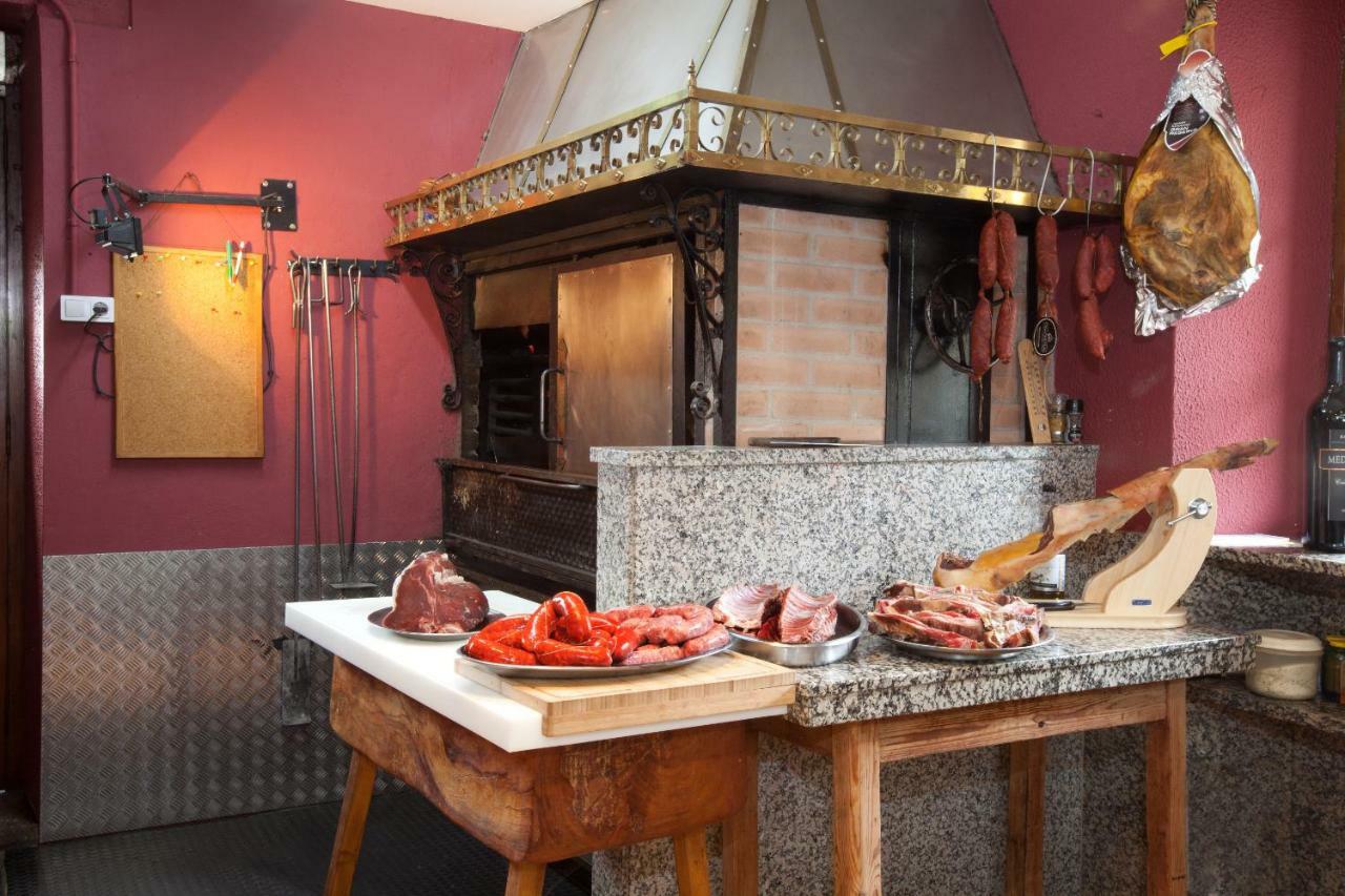 Hotel Terranova Oza de los Ríos 外观 照片