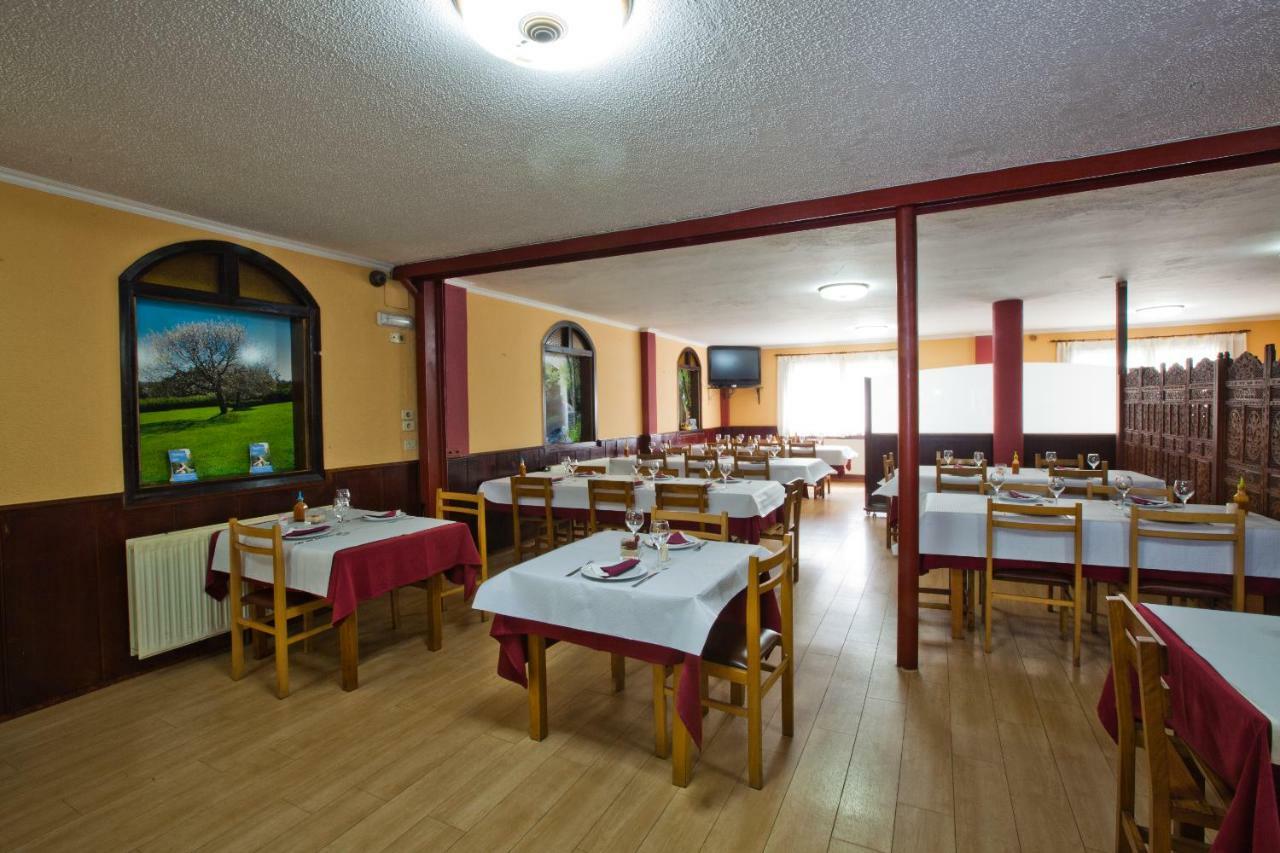 Hotel Terranova Oza de los Ríos 外观 照片