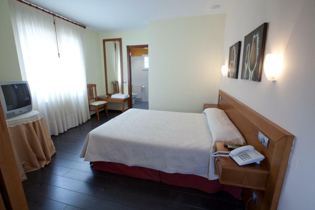 Hotel Terranova Oza de los Ríos 外观 照片